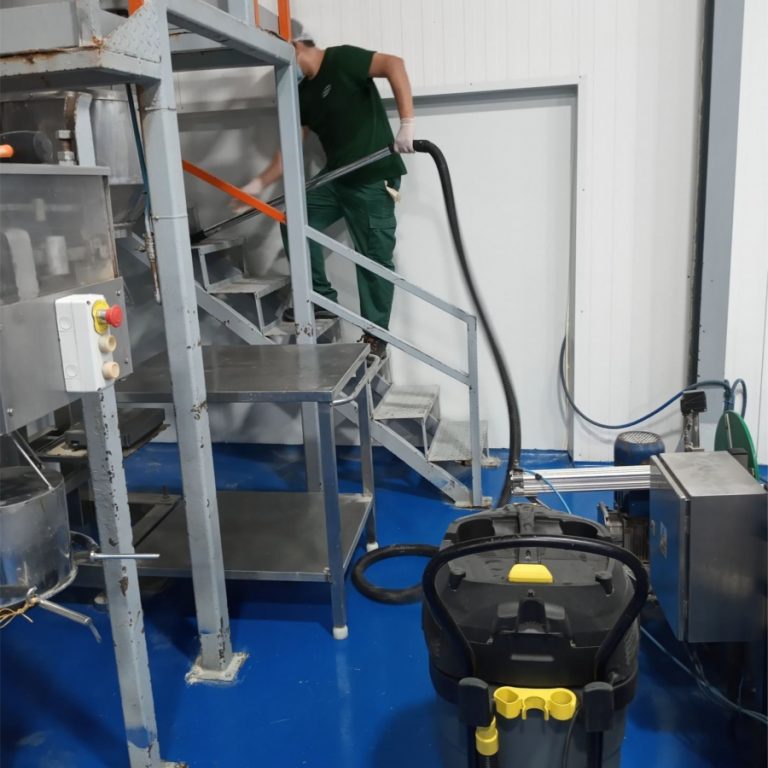 La especialización en la limpieza implica hacer el trabajo a medida de cada cliente.