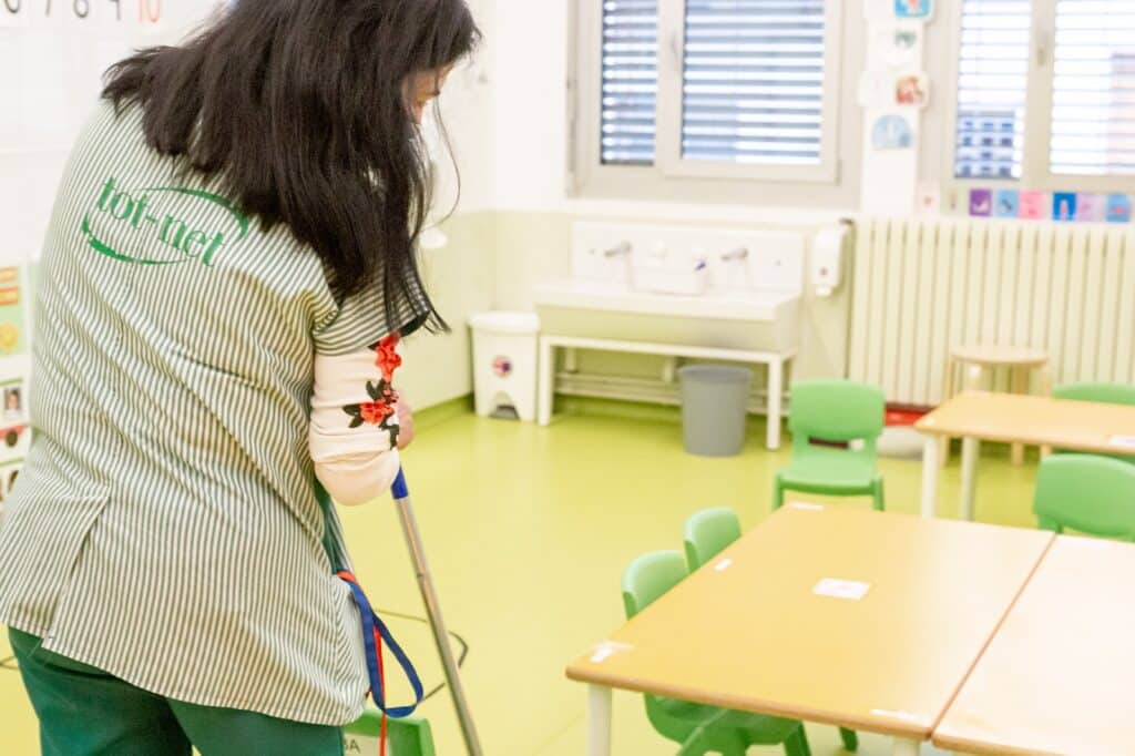 tot net limpieza colegios